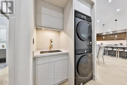 55 West 22Nd Street, Hamilton (Westcliffe), ON - Indoor Photo Showing Laundry Room