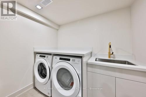 55 West 22Nd Street, Hamilton (Westcliffe), ON - Indoor Photo Showing Laundry Room