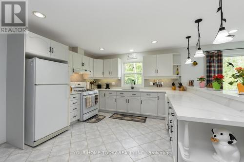 8906 Wellington Road 50, Erin, ON - Indoor Photo Showing Kitchen