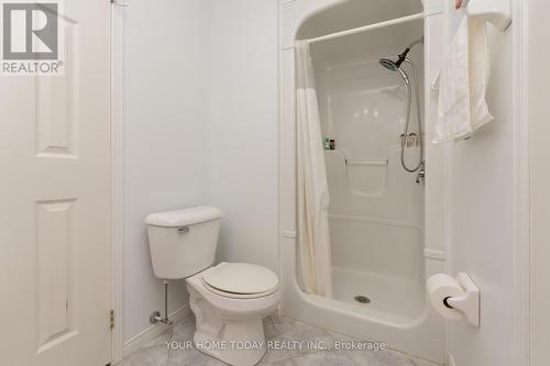 8906 Wellington Road 50, Erin, ON - Indoor Photo Showing Bathroom