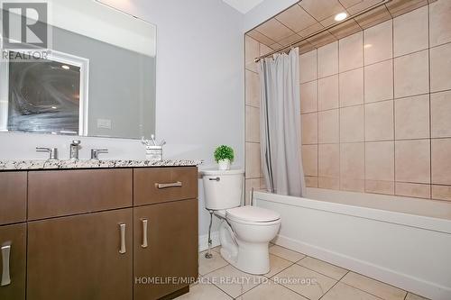 312 Carriage Way, Waterloo, ON - Indoor Photo Showing Bathroom