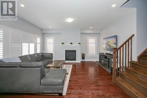 312 Carriage Way, Waterloo, ON - Indoor Photo Showing Living Room With Fireplace