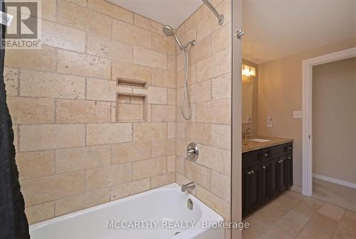 648 Canfield Place, Shelburne, ON - Indoor Photo Showing Bathroom