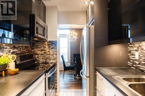 802 - 3145 Queen Frederica Drive, Mississauga (Applewood), ON - Indoor Photo Showing Kitchen With Double Sink