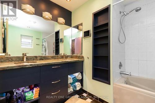 194 Gamma Street, Toronto (Alderwood), ON - Indoor Photo Showing Bathroom