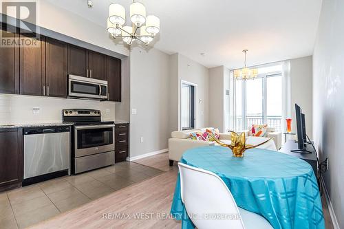 803 - 830 Lawrence Avenue, Toronto (Yorkdale-Glen Park), ON - Indoor Photo Showing Other Room