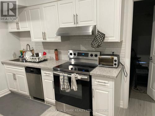 414 Dundas Street E, Toronto (Moss Park), ON - Indoor Photo Showing Kitchen With Double Sink With Upgraded Kitchen