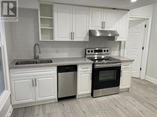 414 Dundas Street E, Toronto (Moss Park), ON - Indoor Photo Showing Kitchen With Double Sink With Upgraded Kitchen