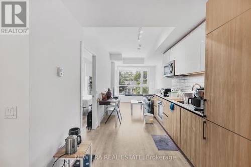 301 - 150 Logan Avenue, Toronto (South Riverdale), ON - Indoor Photo Showing Kitchen With Upgraded Kitchen