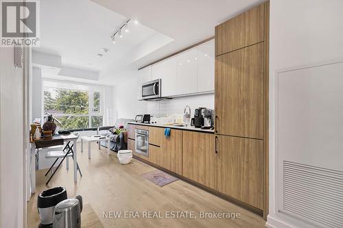 301 - 150 Logan Avenue, Toronto (South Riverdale), ON - Indoor Photo Showing Kitchen