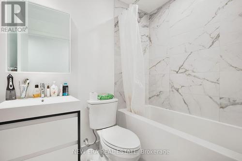 301 - 150 Logan Avenue, Toronto (South Riverdale), ON - Indoor Photo Showing Bathroom