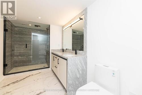 805 - 61 St Clair Avenue W, Toronto (Yonge-St. Clair), ON - Indoor Photo Showing Bathroom