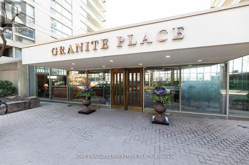 805 - 61 St Clair Avenue W, Toronto (Yonge-St. Clair), ON - Outdoor