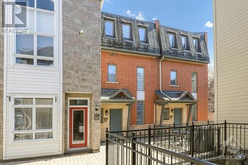 124 Guigues Avenue Unit#D, Ottawa, ON - Outdoor