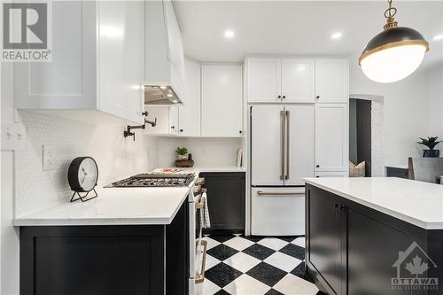 38 Foster Street, Ottawa, ON - Indoor Photo Showing Kitchen With Upgraded Kitchen