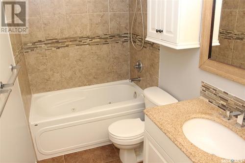 6731 Mawson Avenue, Regina, SK - Indoor Photo Showing Bathroom