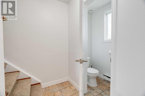 612 Wilkins Street, London, ON - Indoor Photo Showing Bathroom