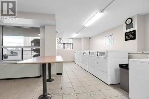 1701 - 380 King Street E, London, ON - Indoor Photo Showing Laundry Room