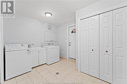 1530 Rossini Boulevard, Windsor, ON - Indoor Photo Showing Laundry Room