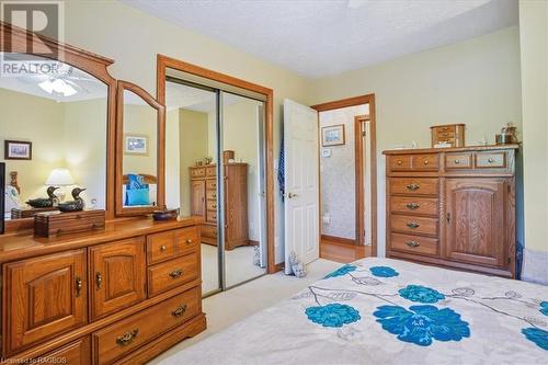 318106 Highway 6 & 10, Georgian Bluffs, ON - Indoor Photo Showing Bedroom