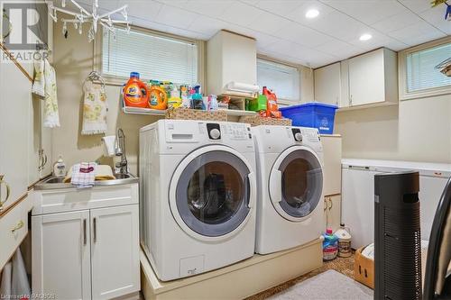 318106 Highway 6 & 10, Georgian Bluffs, ON - Indoor Photo Showing Laundry Room