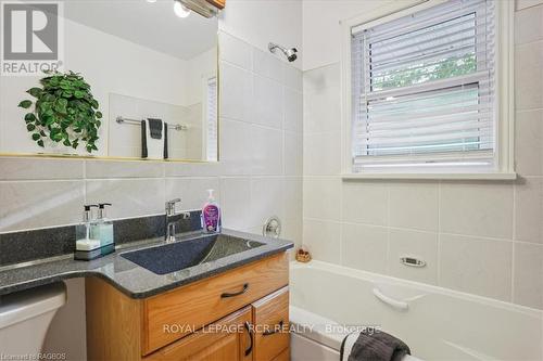 318106 Highway 6 & 10, Georgian Bluffs, ON - Indoor Photo Showing Bathroom