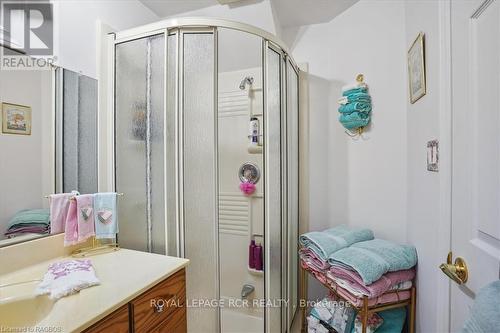 318106 Highway 6 & 10, Georgian Bluffs, ON - Indoor Photo Showing Bathroom