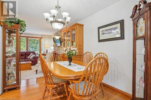 318106 Highway 6 & 10, Georgian Bluffs, ON - Indoor Photo Showing Dining Room