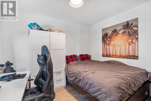 54 Lyman Street, London, ON - Indoor Photo Showing Bedroom