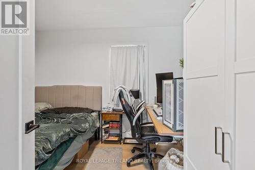 54 Lyman Street, London, ON - Indoor Photo Showing Bedroom