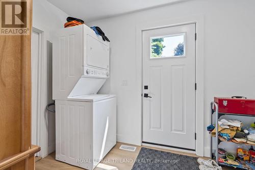 54 Lyman Street, London, ON - Indoor Photo Showing Laundry Room