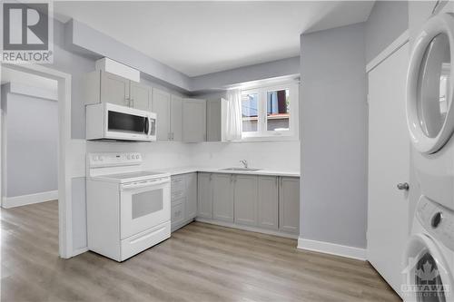 13 Marier Avenue Unit#1, Ottawa, ON - Indoor Photo Showing Kitchen