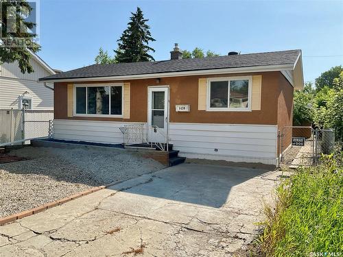 1439 Rothwell Street, Regina, SK - Outdoor With Exterior