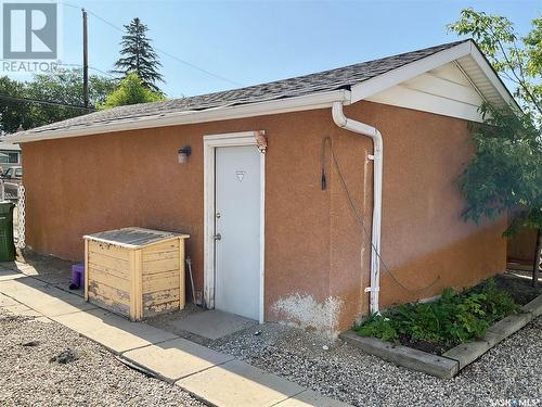 1439 Rothwell Street, Regina, SK - Outdoor With Exterior