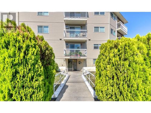 803 Fairview Road Unit# 102, Penticton, BC - Outdoor