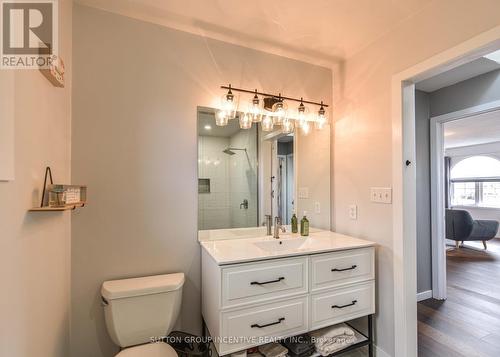 36 Crompton Drive, Barrie (Little Lake), ON - Indoor Photo Showing Bathroom