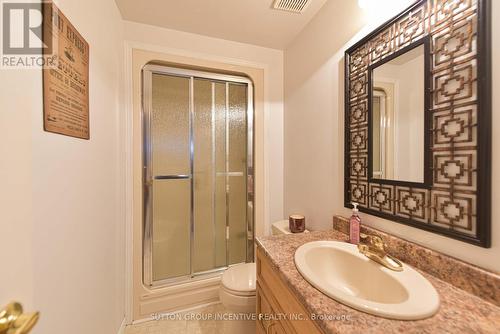 36 Crompton Drive, Barrie (Little Lake), ON - Indoor Photo Showing Bathroom