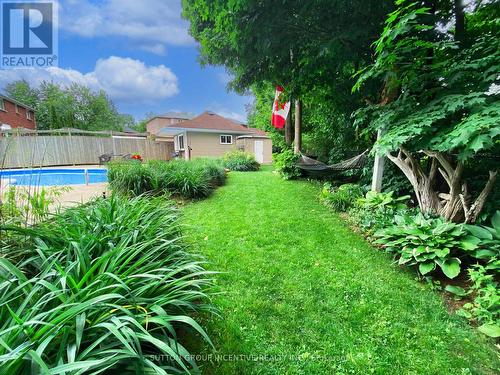 36 Crompton Drive, Barrie (Little Lake), ON - Outdoor With In Ground Pool