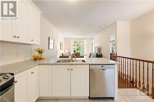 157 Royal Landing Gate, Kemptville, ON - Indoor Photo Showing Kitchen With Double Sink