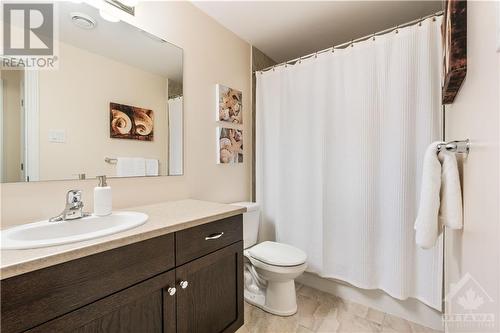 157 Royal Landing Gate, Kemptville, ON - Indoor Photo Showing Bathroom