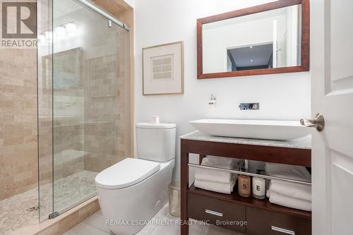 607 Edgewater Crescent, Burlington (Lasalle), ON - Indoor Photo Showing Bathroom