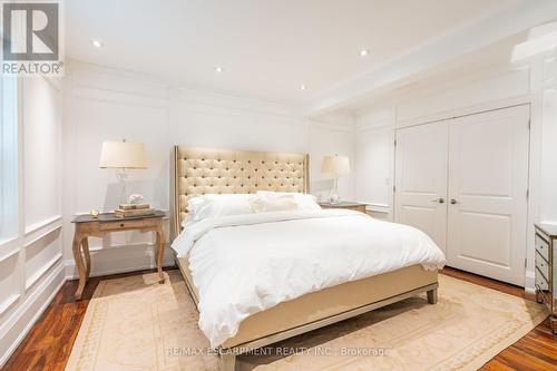 607 Edgewater Crescent, Burlington (Lasalle), ON - Indoor Photo Showing Bedroom