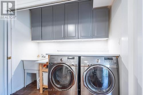 607 Edgewater Crescent, Burlington (Lasalle), ON - Indoor Photo Showing Laundry Room