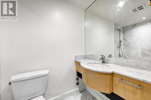 425 - 350 Wellington Street W, Toronto (Waterfront Communities), ON - Indoor Photo Showing Bathroom