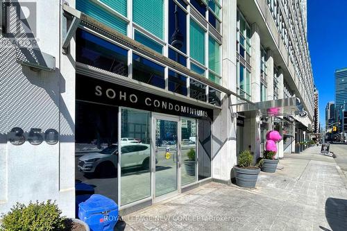 425 - 350 Wellington Street W, Toronto (Waterfront Communities), ON - Outdoor