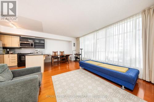 425 - 350 Wellington Street W, Toronto (Waterfront Communities), ON - Indoor