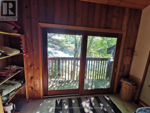 91 Healey Lake Water/A, The Archipelago, ON - Indoor Photo Showing Other Room