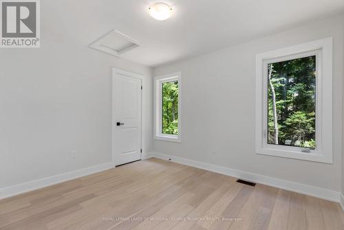 1008 Kingsridge Court, Lake Of Bays, ON - Indoor Photo Showing Other Room