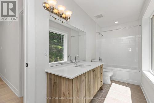 1008 Kingsridge Court, Lake Of Bays, ON - Indoor Photo Showing Bathroom