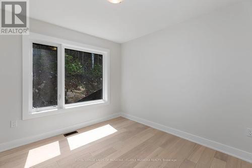 1008 Kingsridge Court, Lake Of Bays, ON - Indoor Photo Showing Other Room